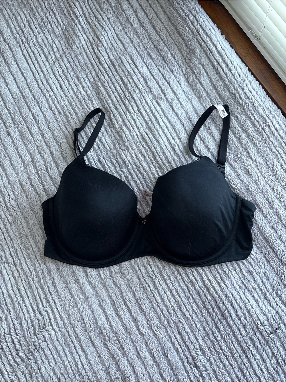 Victoria’s Secret Black Lightly Lined Full Coverage Bra Size 38DD